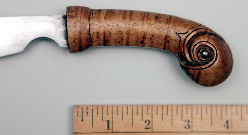 Indonesian Parrot Head Hilted Knife