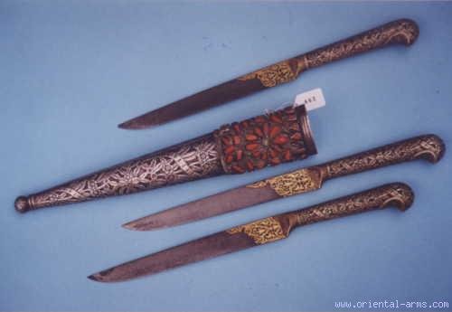 Name:  Ottoman triple knives-1.jpg
Views: 1287
Size:  16.7 KB