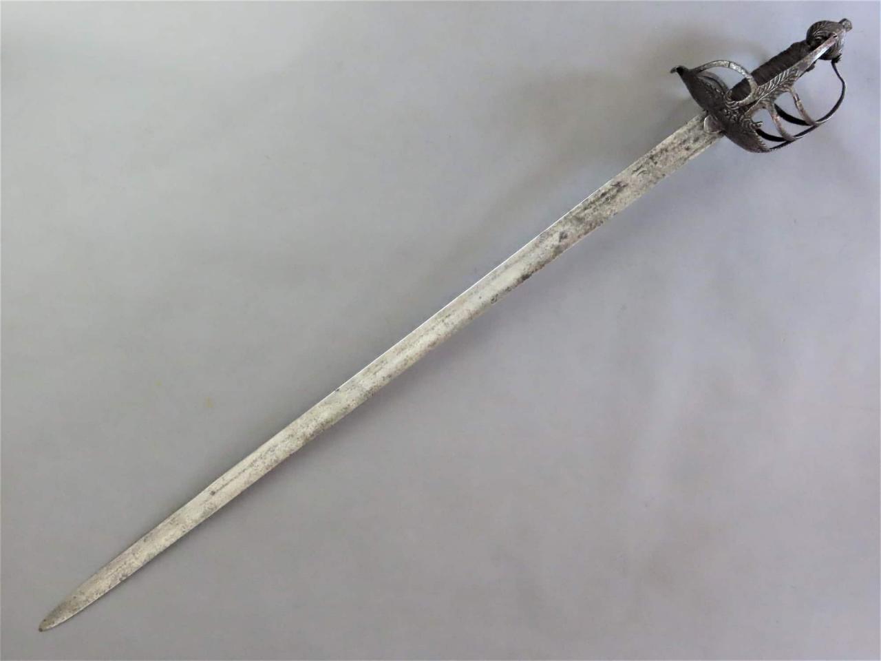 Name:  002 - English Civil War Period Mortuary Sword 01.jpg
Views: 1223
Size:  53.2 KB