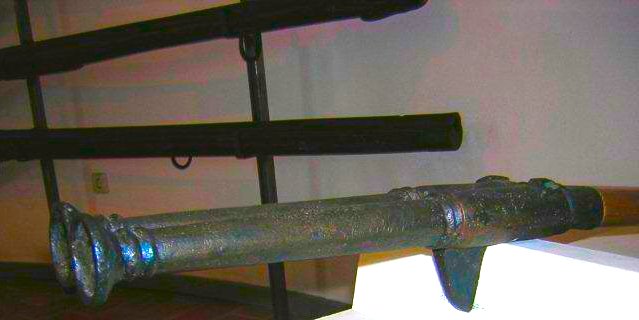 Haquebute en bronze à double canon ca 1420 Allemagne du nord Attachment
