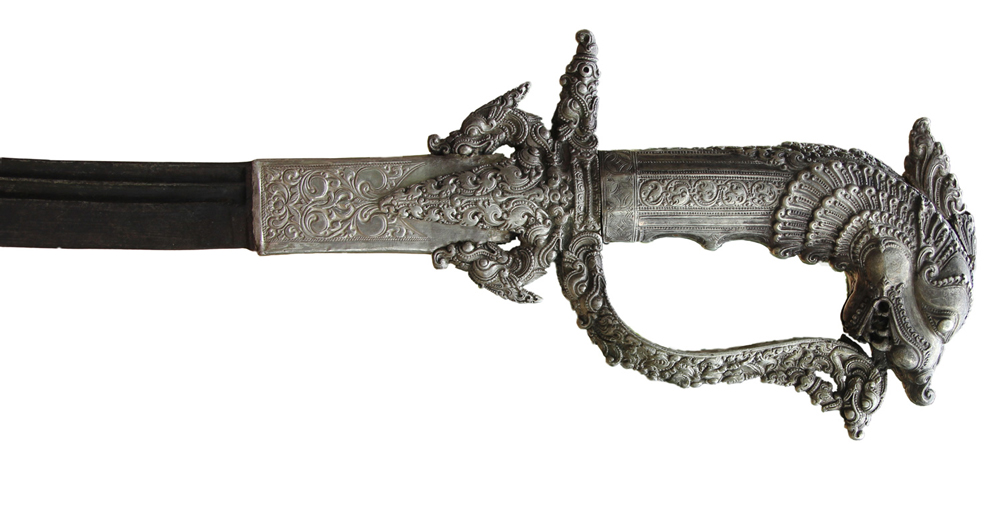 Ethnographic Arms & Armour Sinhala / Sri Lankan Swords?