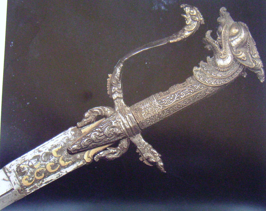 Ethnographic Arms & Armour Sinhala / Sri Lankan Swords?